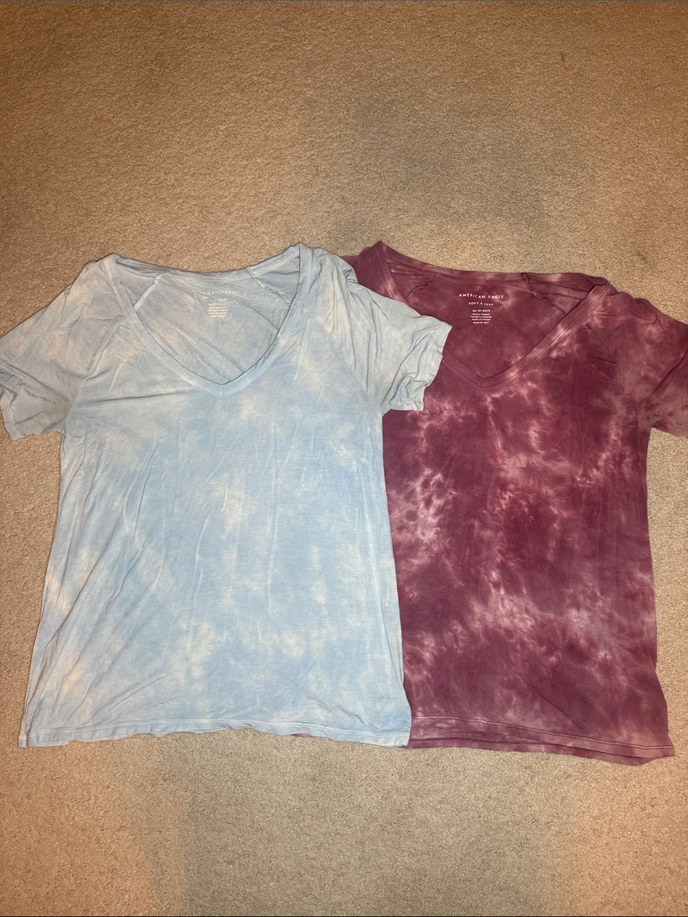 American Eagle Outfitters Kids Tie-Dye V-Neck Tees - Light Blue & Burgundy